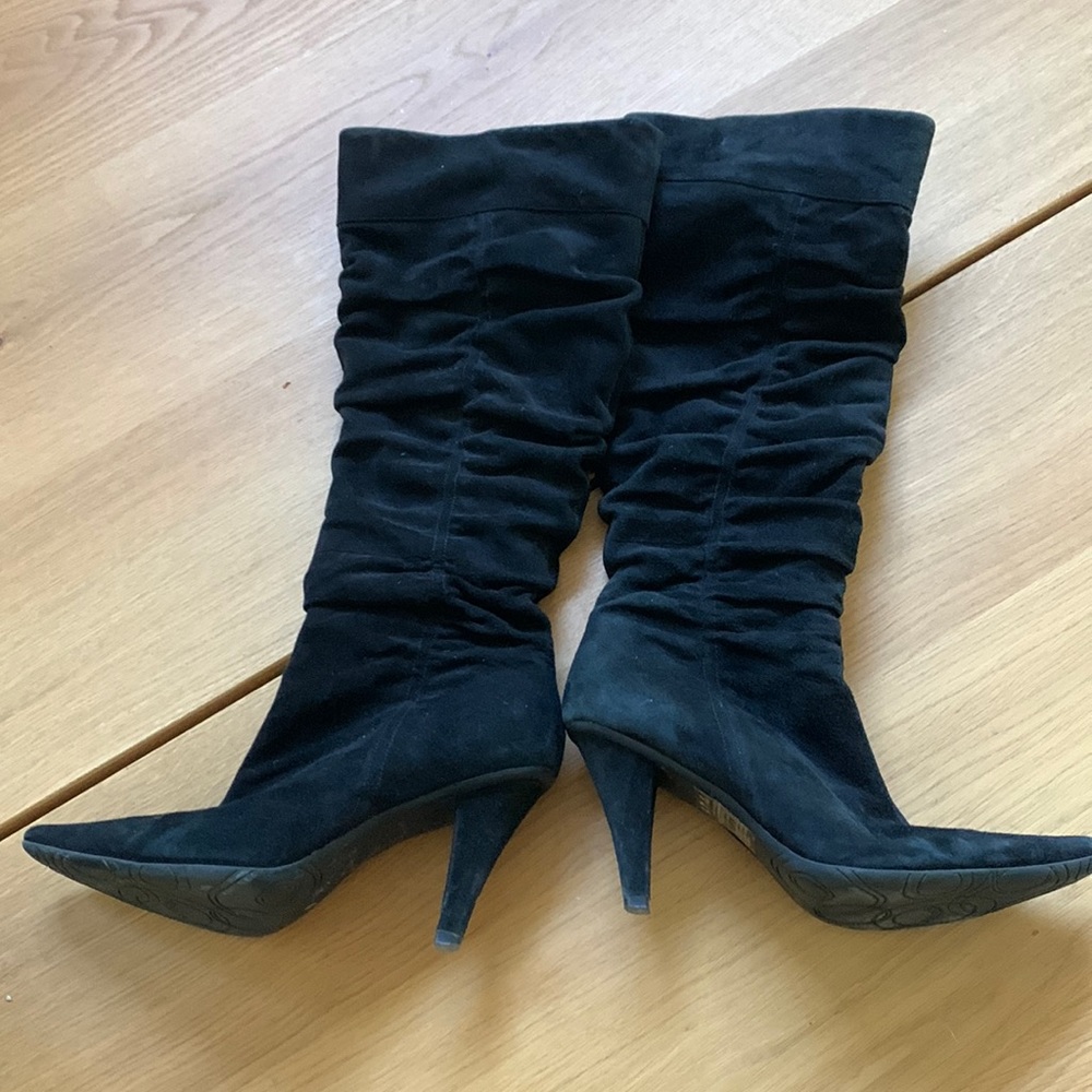 Kenneth Cole Reaction knew high boots.